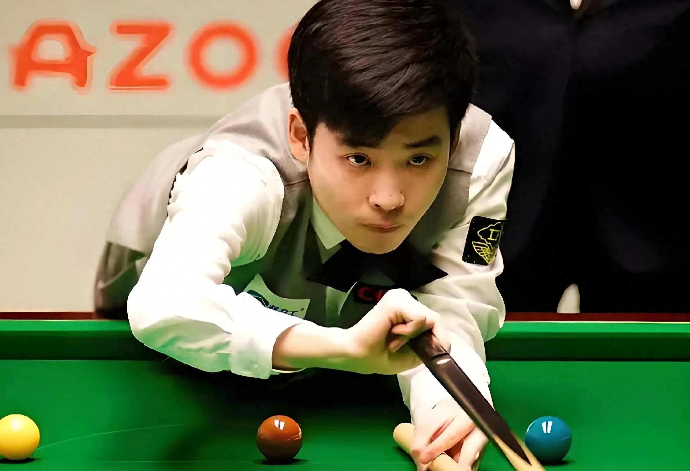 手中闪耀更 手中闪耀更