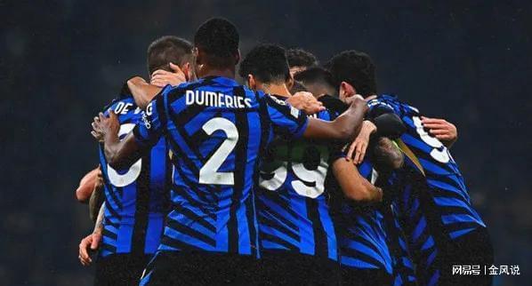 颁奖典礼上 颁奖典礼上