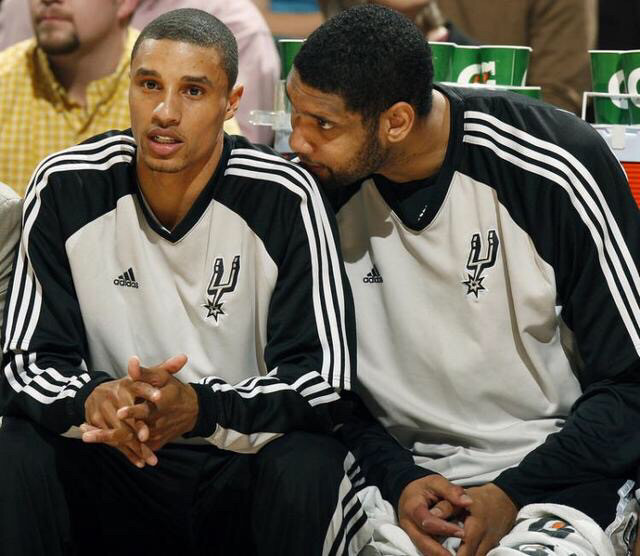 一位来自银 一位来自银